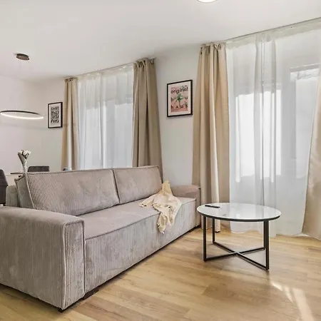 2 Bedroom Steps To Nivy Station * Bratislava