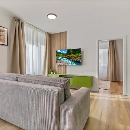 2 Bedroom Steps To Nivy Station * Bratislava