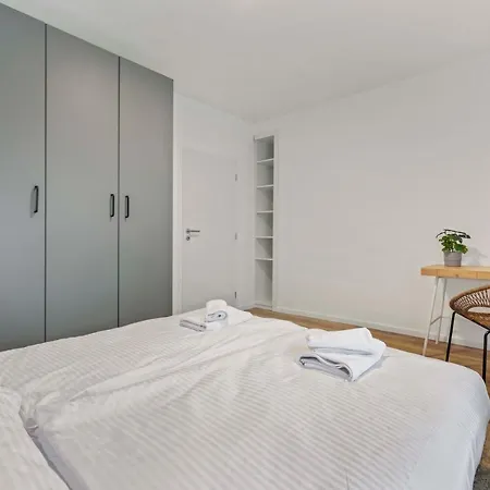 2 Bedroom Steps To Nivy Station Bratislava
