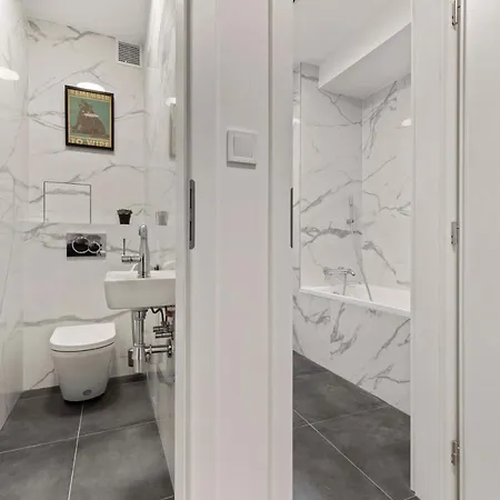 2 Bedroom Steps To Nivy Station * Bratislava