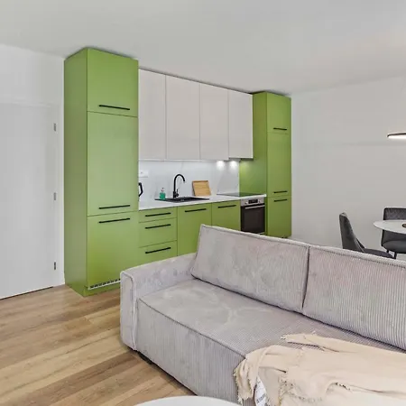 2 Bedroom Steps To Nivy Station Bratislava