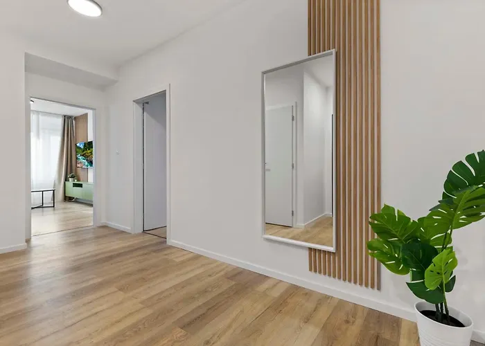 2 Bedroom Steps To Nivy Station Appartement